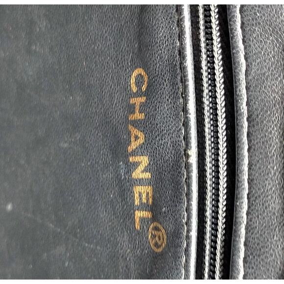 Chanel Black Enamel Tote EUC - Picture 6 of 9
